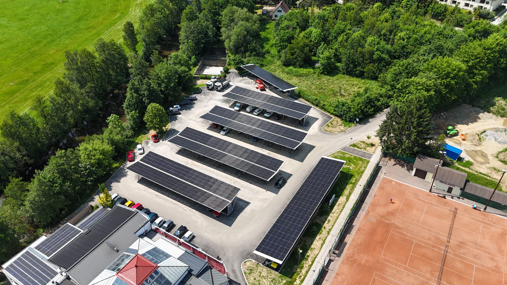 Photovoltaik Parkplatzüberdachung Freizeitzentrum Waidhofen/Thaya